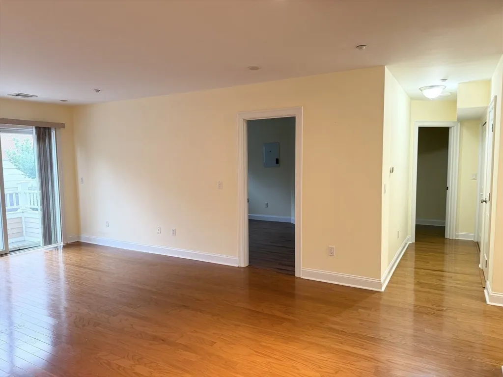 11 Cheriton Rd, West Roxbury