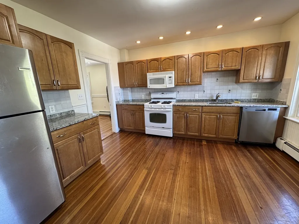 163 Belmont St, Belmont