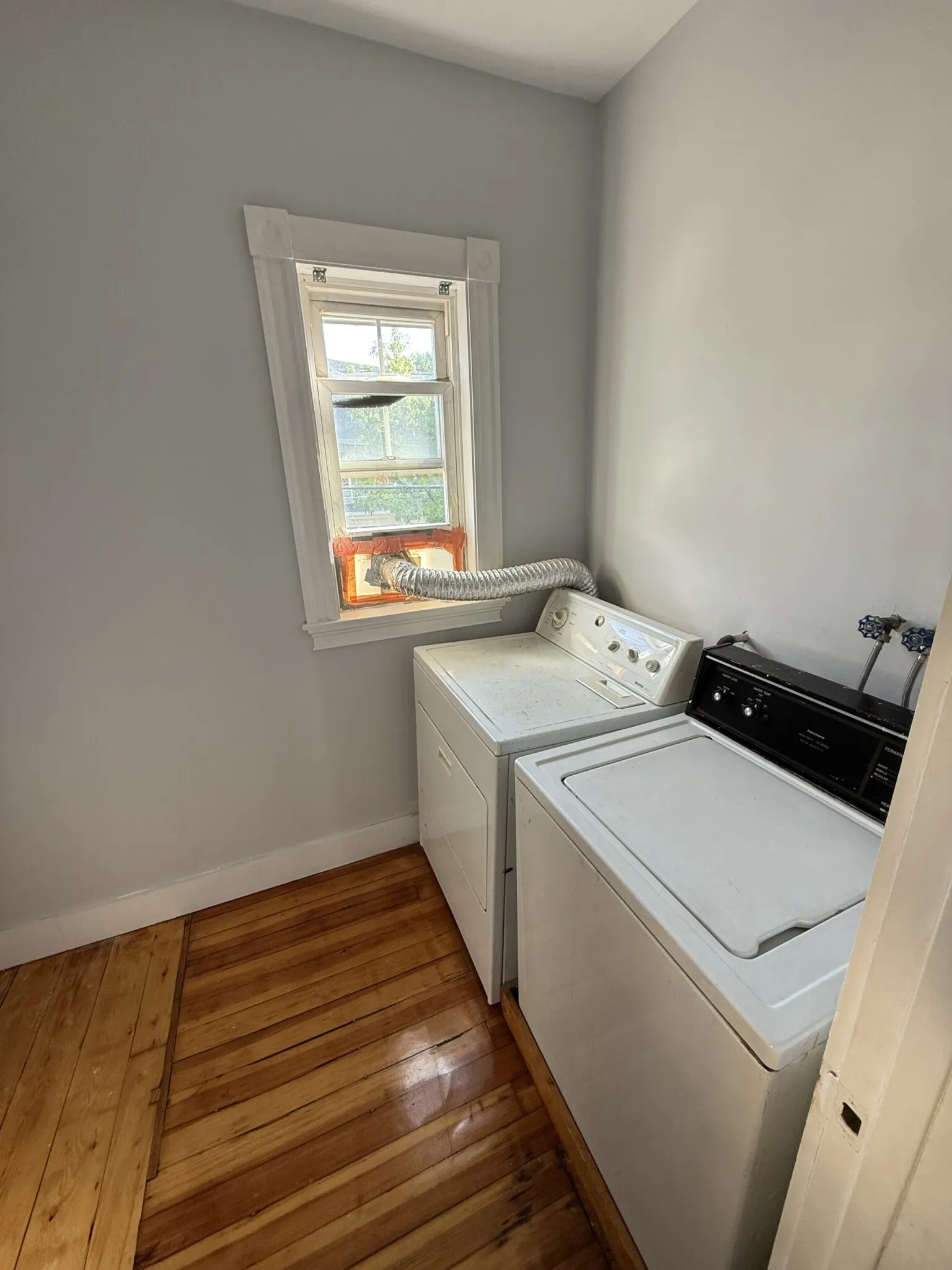 68 Willow Ave, Davis Square