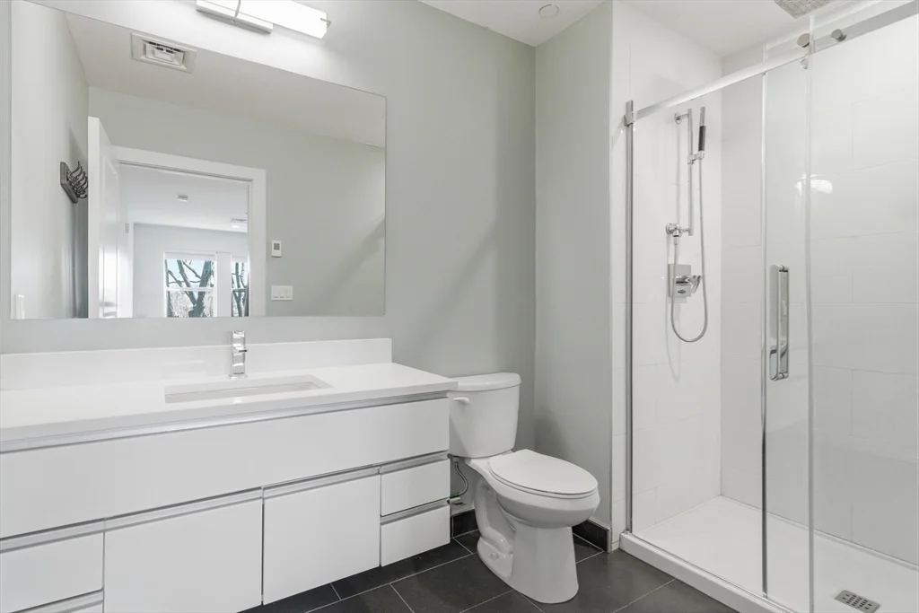 16 Boardman St, East Boston