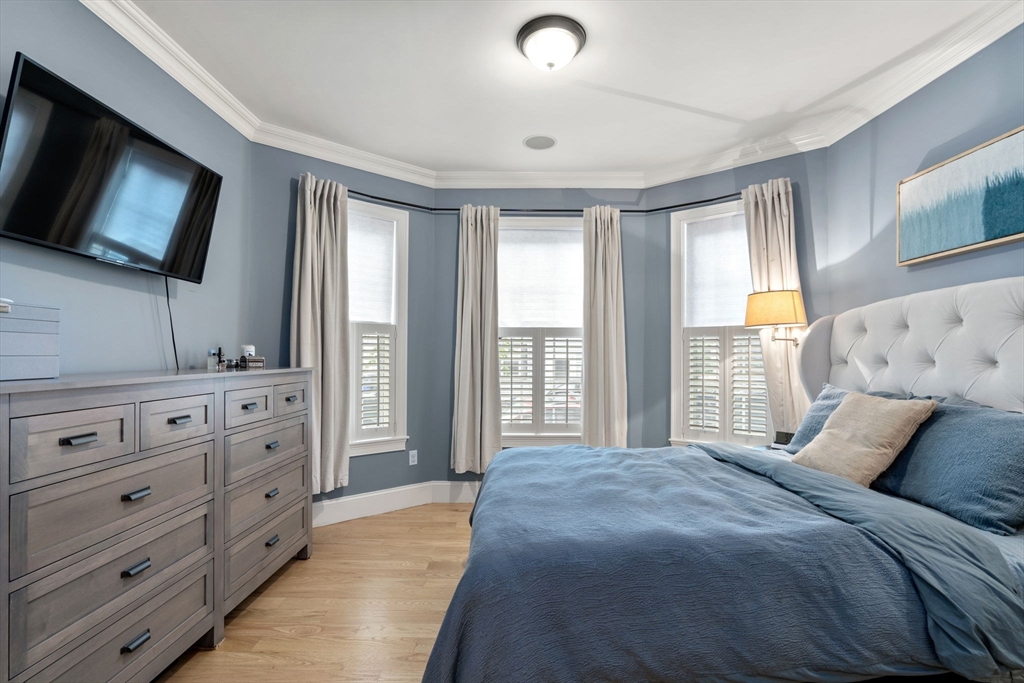 192 W 6th St, South Boston