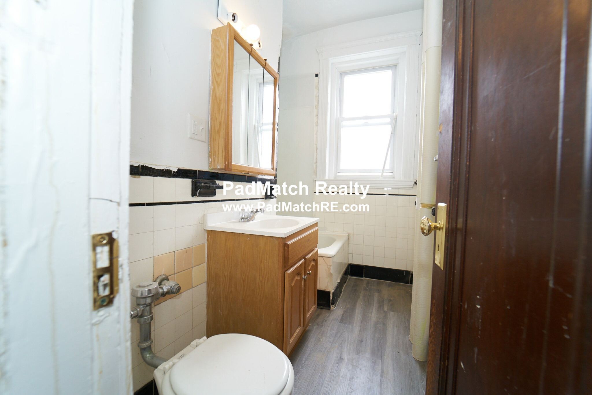 1800 Commonwealth Ave, Brighton