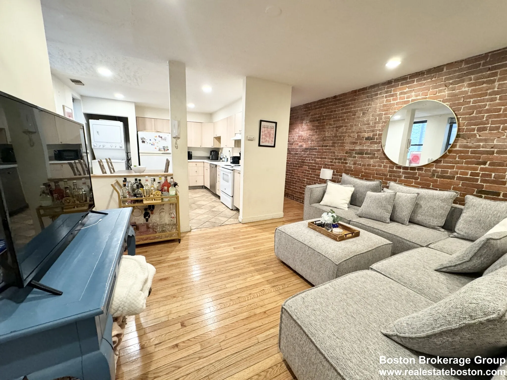 71 Gainsborough St, Fenway