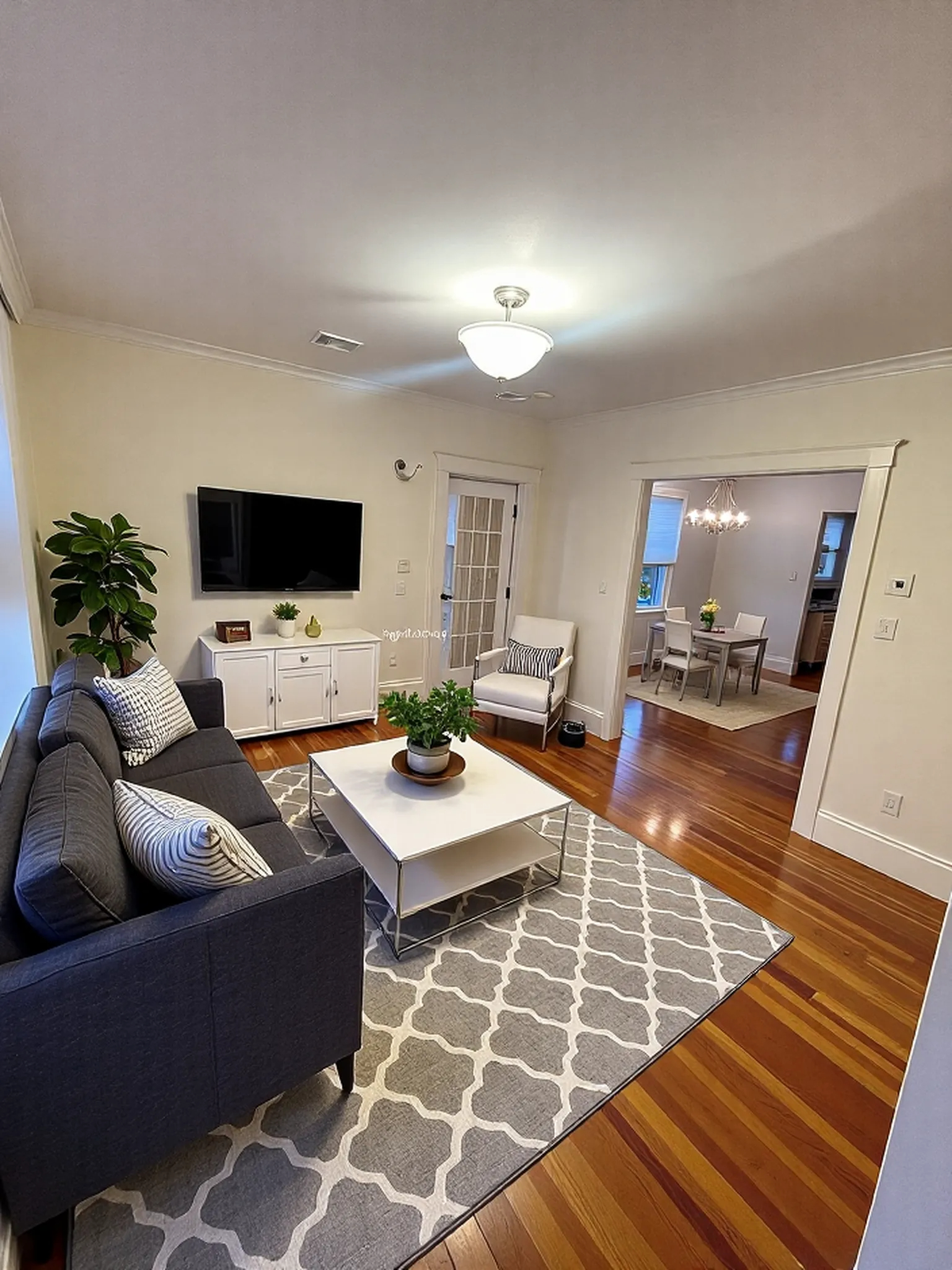 17 Hillside Rd, Newton Highlands