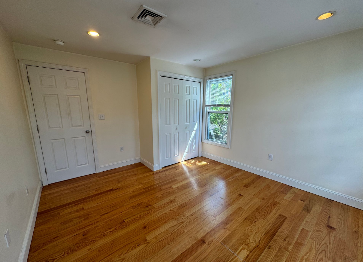 12 Cheever Ct, East Boston