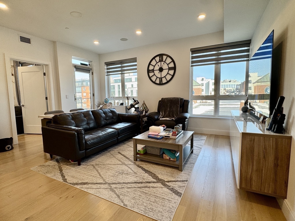 20 West Fifth St, South Boston