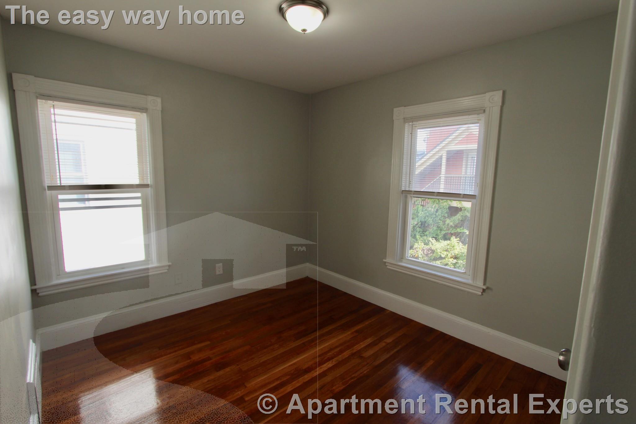 34 Russell St, Malden Center