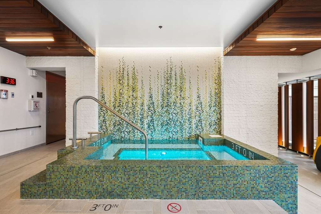 150 Seaport Blvd, Seaport District