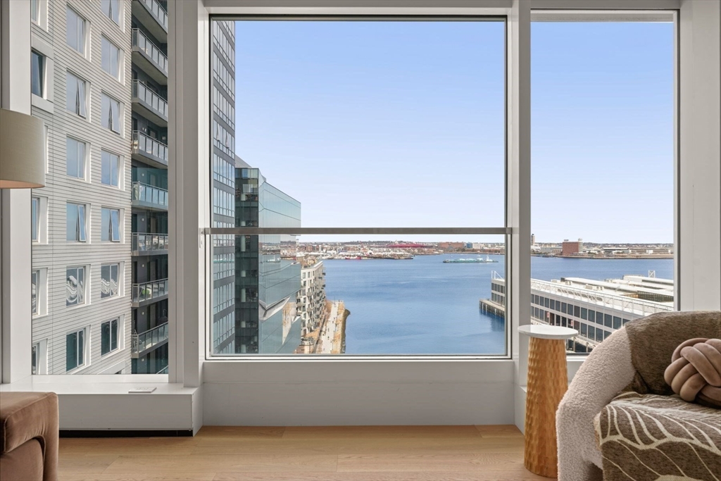 150 Seaport Boulevard, Seaport District