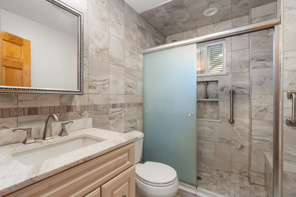 76 Dexter Ave, Watertown