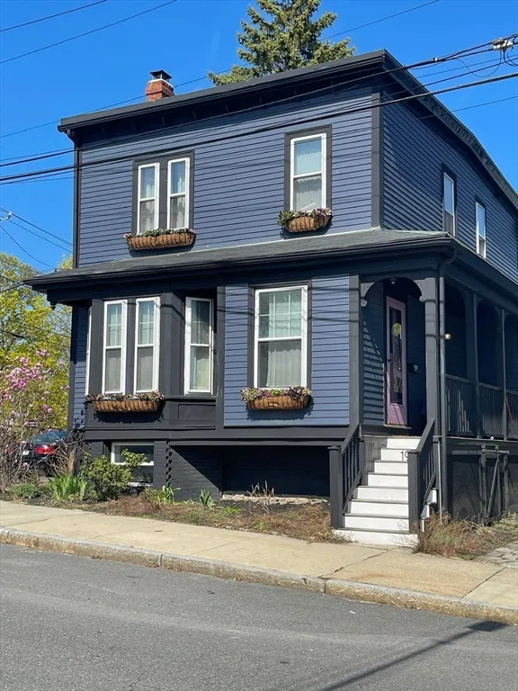 198 Byron St, East Boston