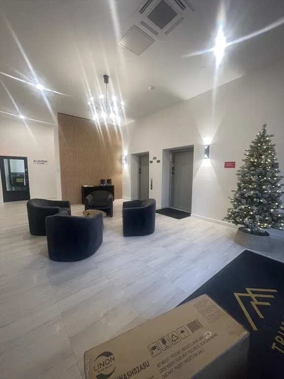 267 Old Colony Ave, South Boston