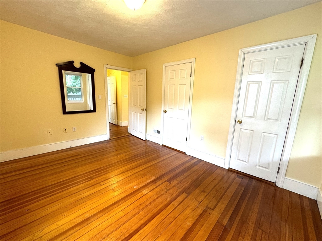 4057 Washington St, Roslindale