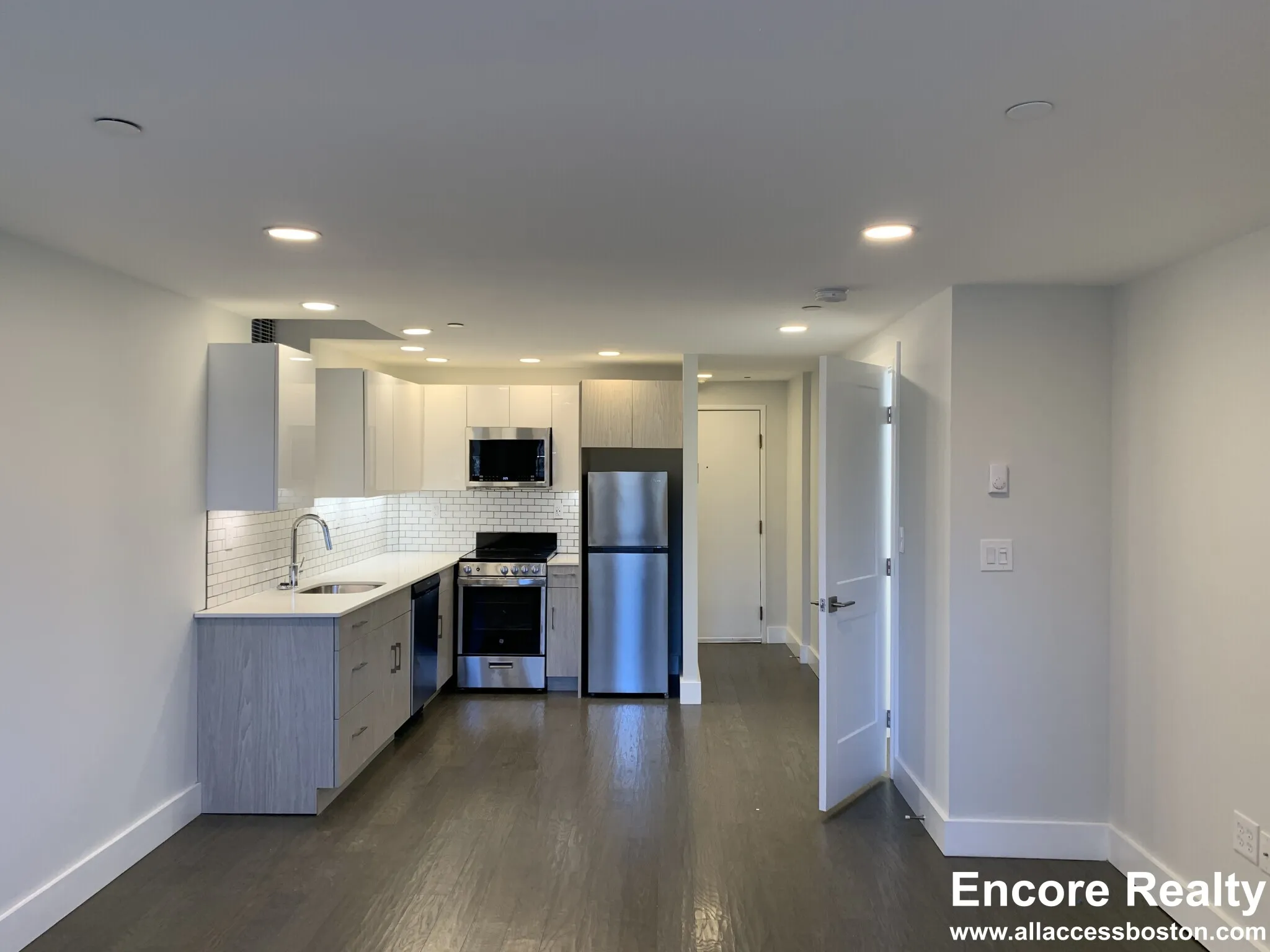 98 Queensberry St, Fenway