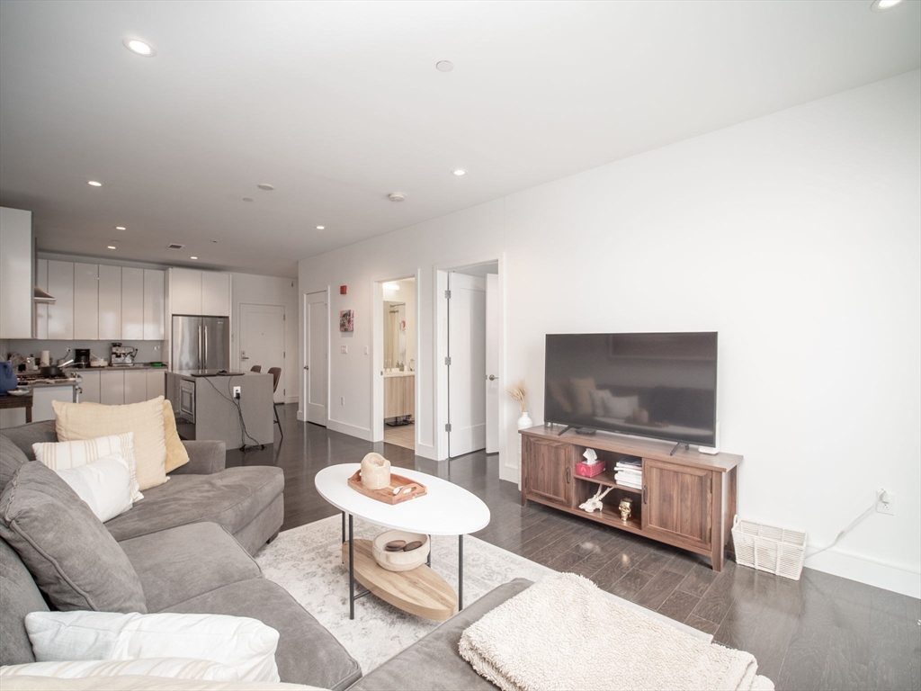 2 West Sixth St, South Boston