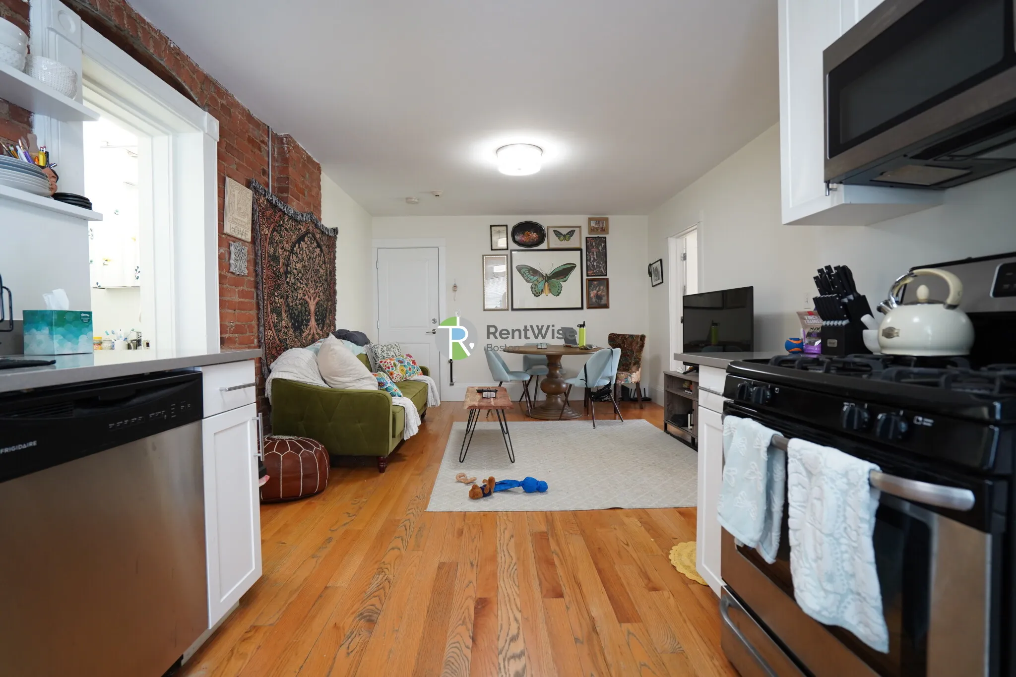 83 Harvard Ave, Harvard Avenue