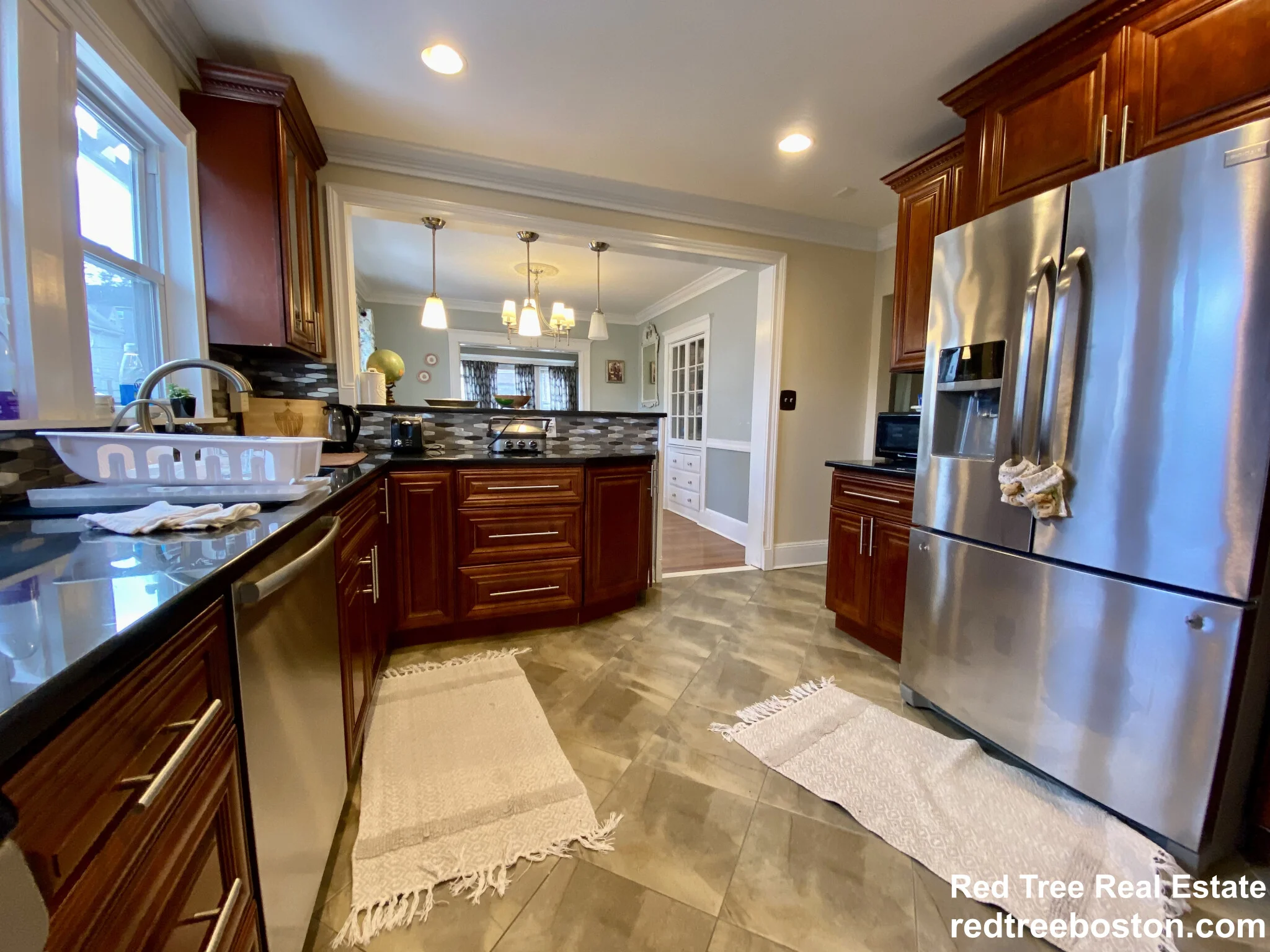 98 Whitford St, Roslindale