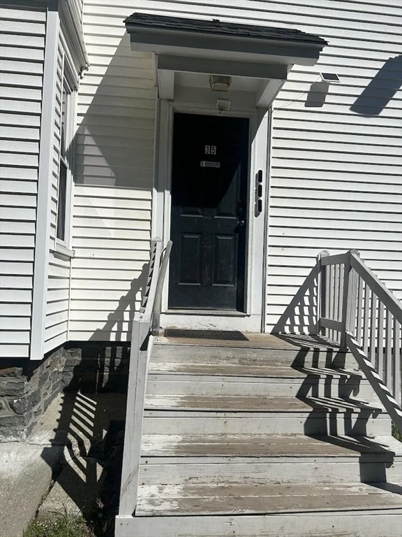 35 Newcomb Pl, Taunton
