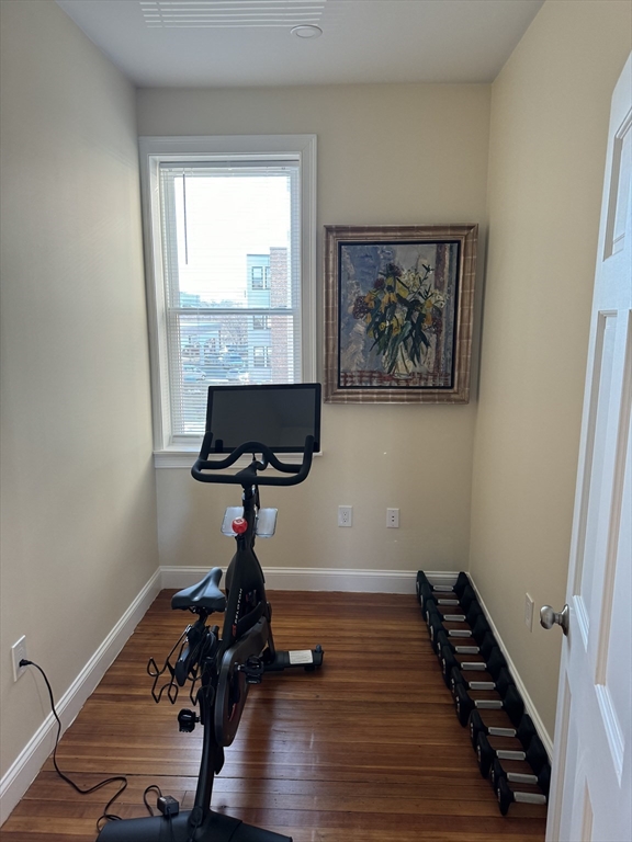 3 Alton Pl, Coolidge Corner