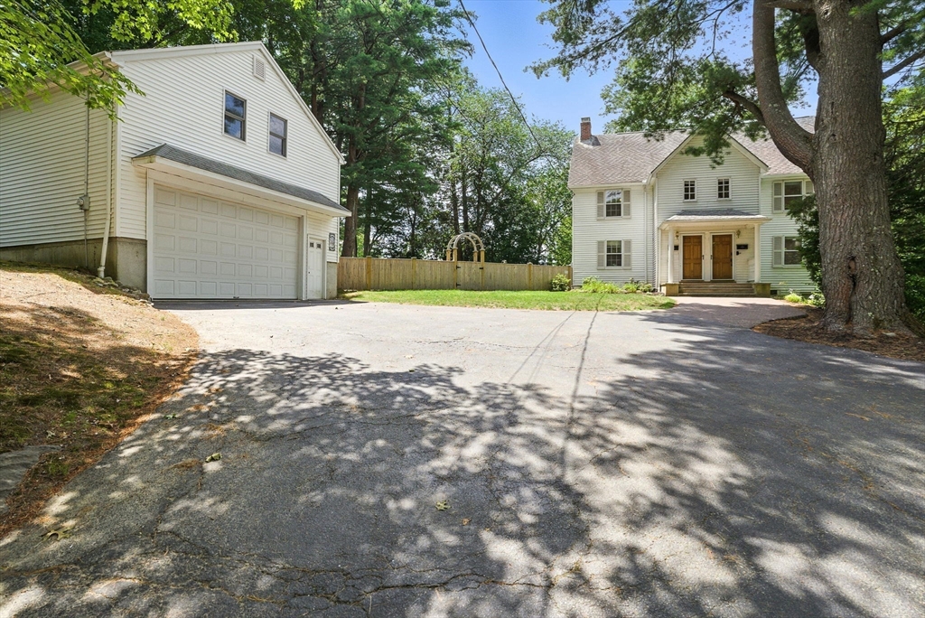 64 Lincoln Ave, Lynnfield