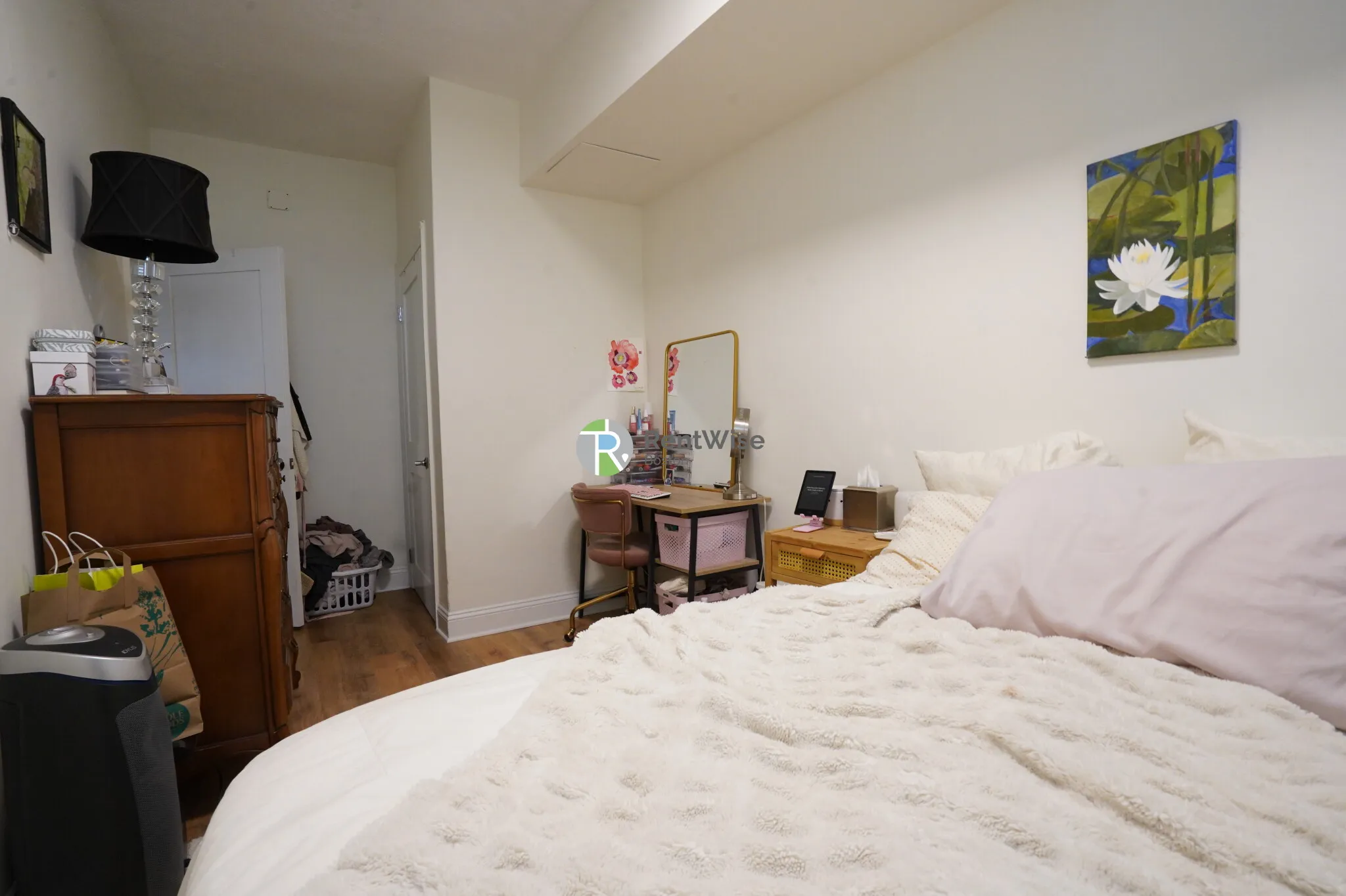 230 Walnut St, Newtonville