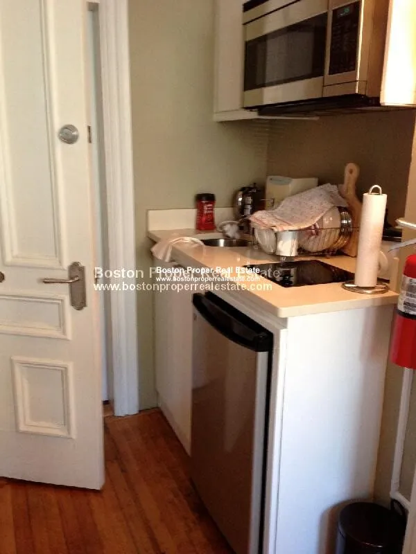 323 Beacon St, Back Bay