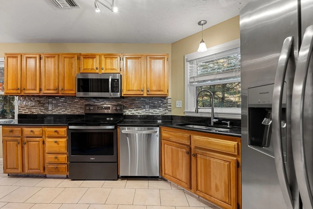 168 Upton Rd, Grafton