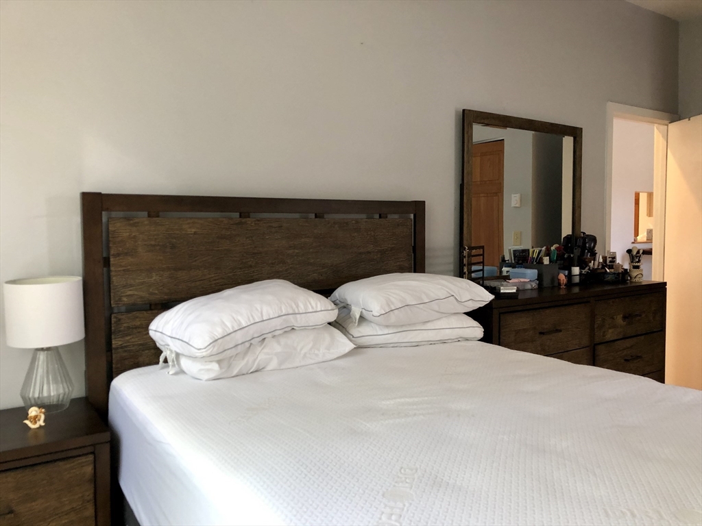 2A Wellington St, South End