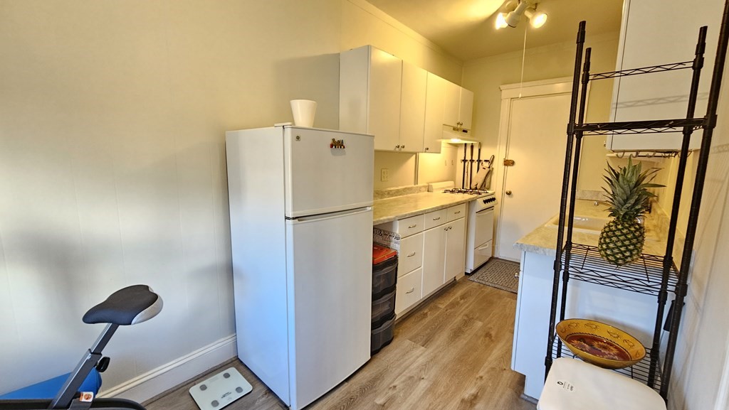 66 Queensberry, Fenway