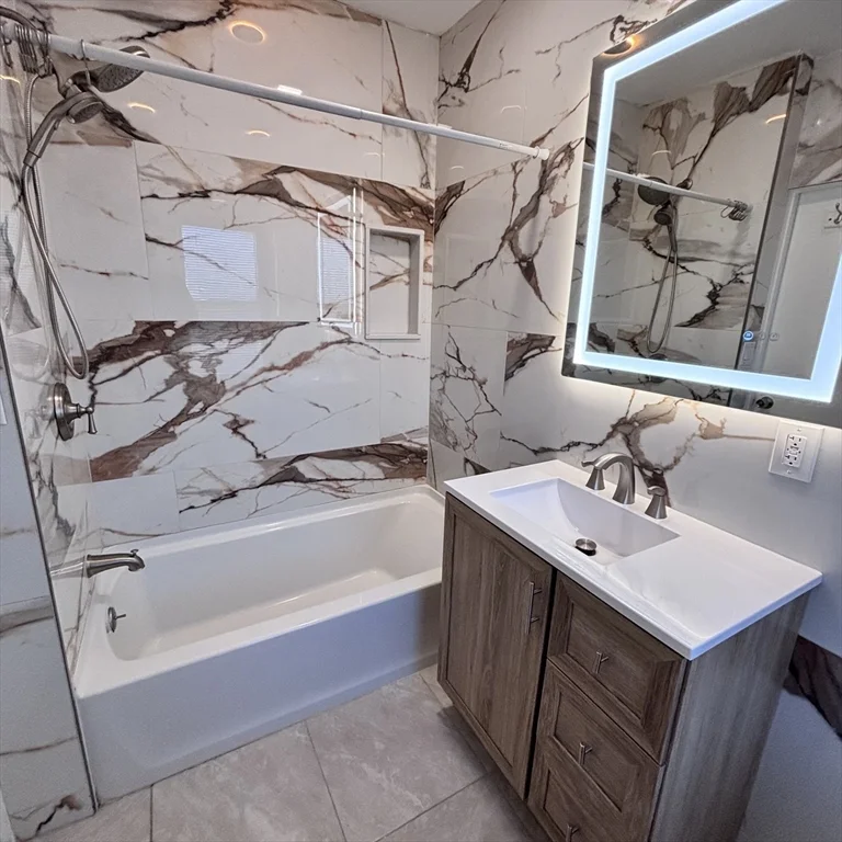 12 Pine St, Attleboro