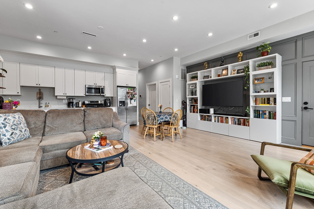 761 Washington St, Dorchester