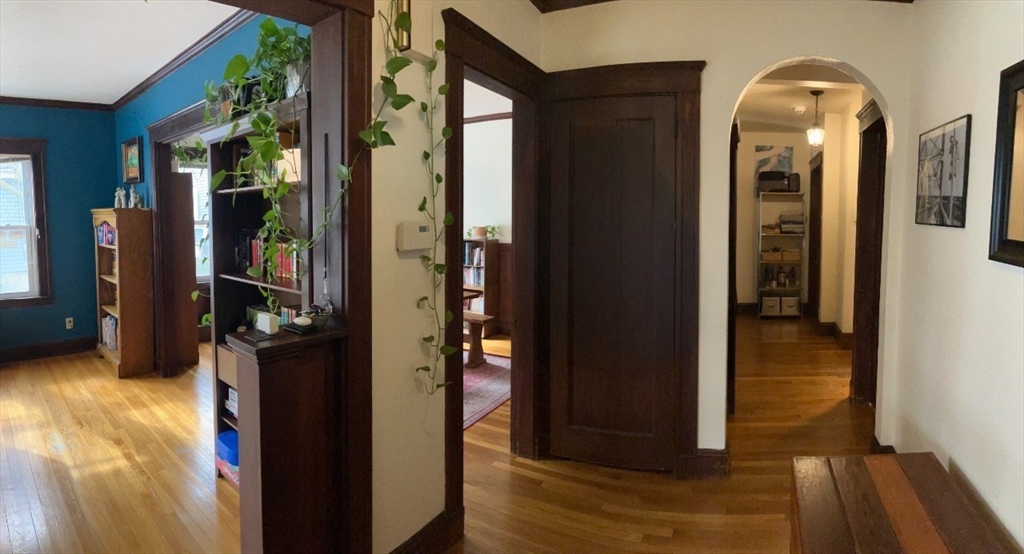 74 Stearns Rd, Longwood