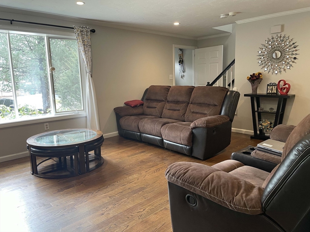 97 Metropolitan Ave, Ashland