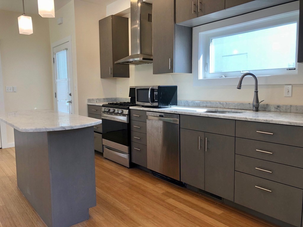 115 Charles St, Kendall Square