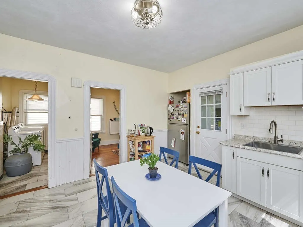 48 Wordsworth St, East Boston