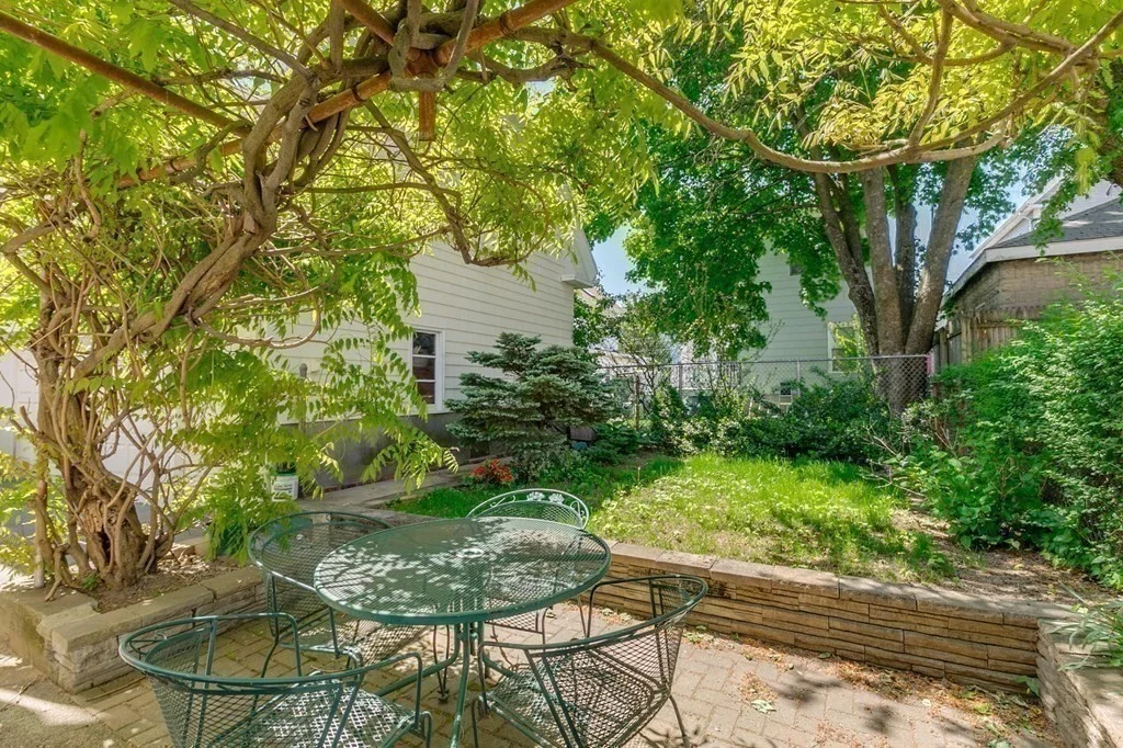 14 Evergreen, Winter Hill