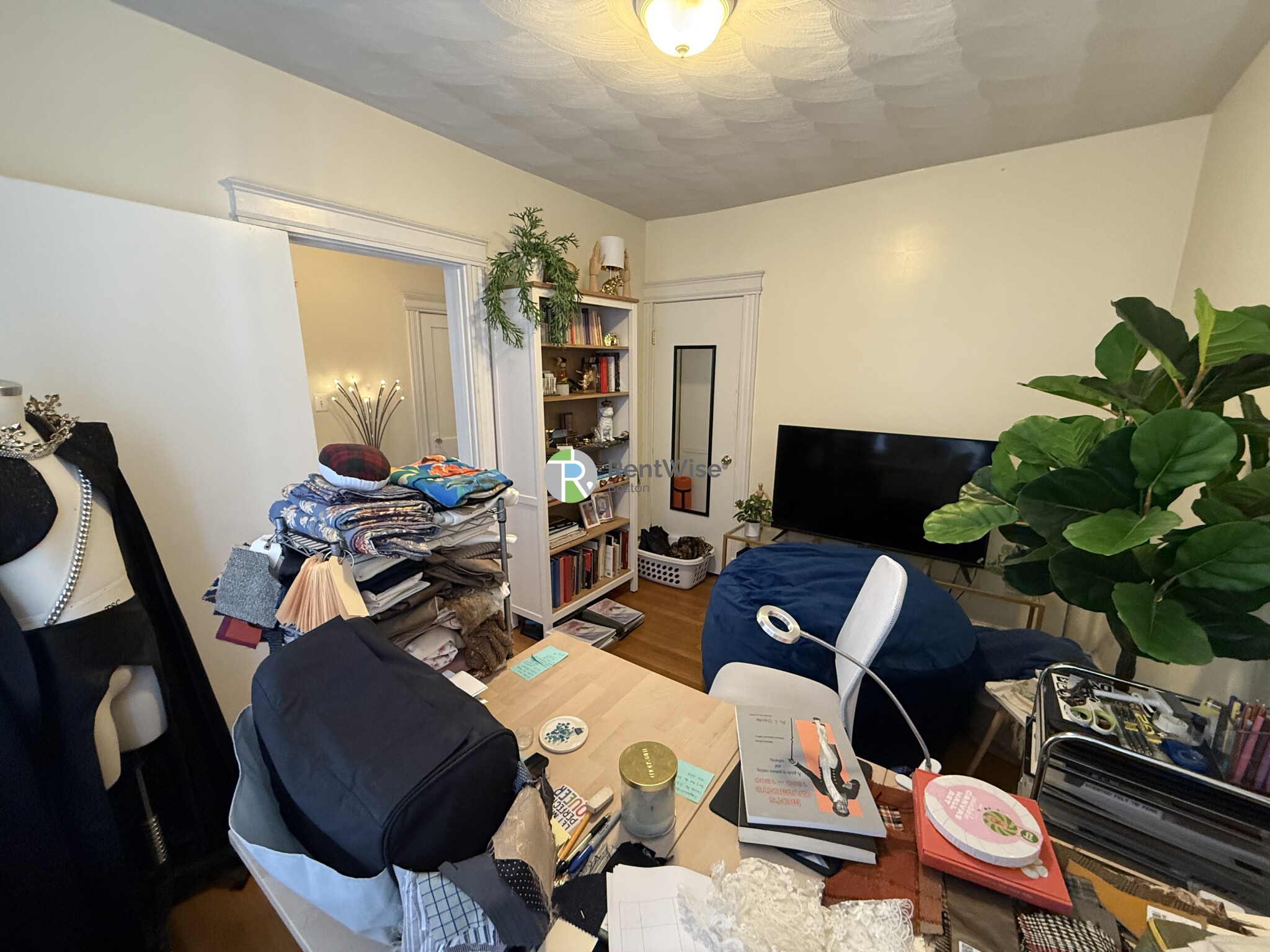 94 Brainerd Rd, Allston