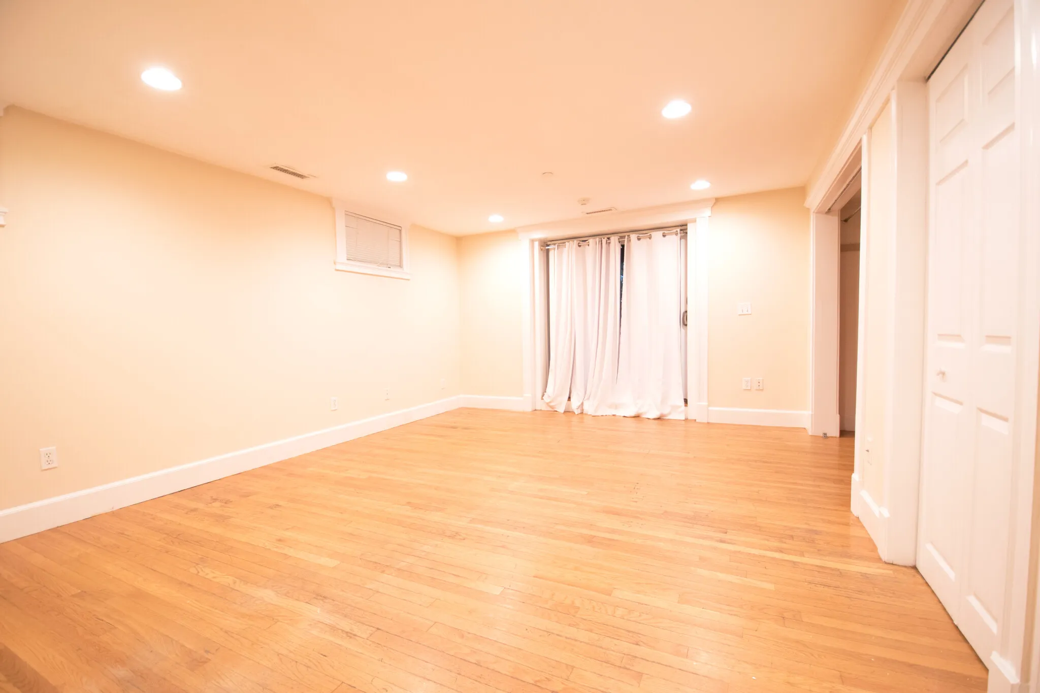 288 Western Ave, Riverside