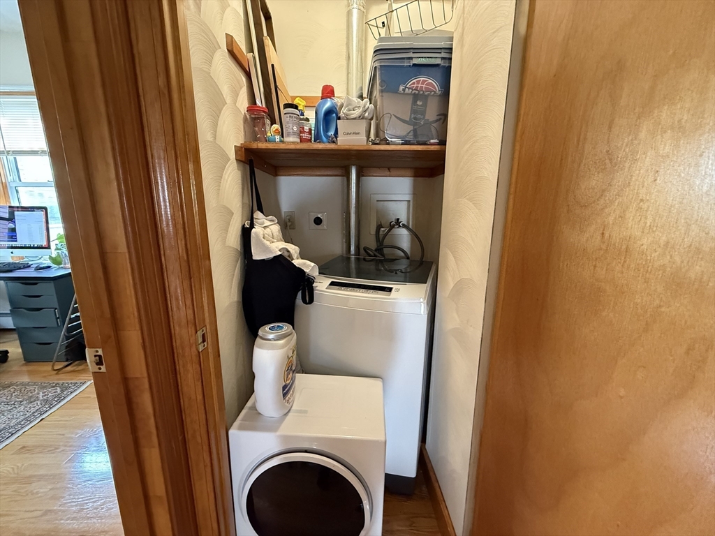 9 Rossmore St, Somerville