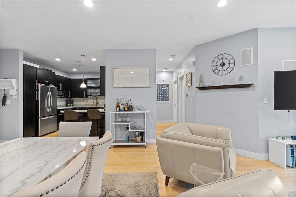 152 Old Colony Ave, South Boston