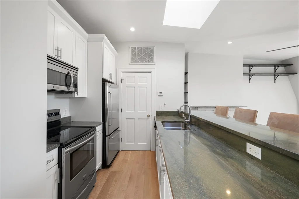 31 Concord Sq, South End