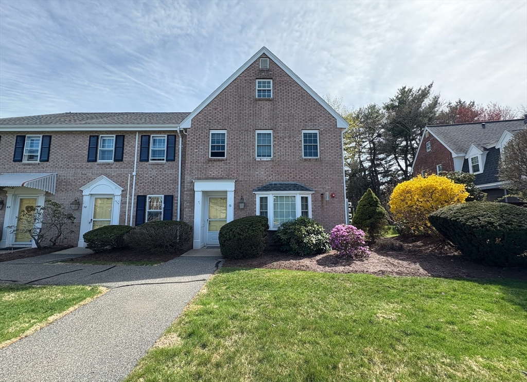 72 Ethyl Way, Stoughton