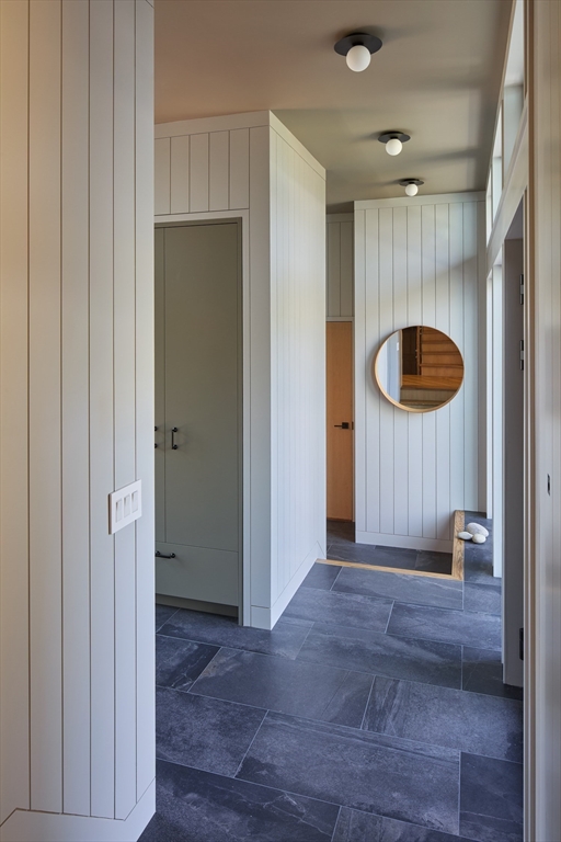 201.5 Lakeview Ave, West Cambridge