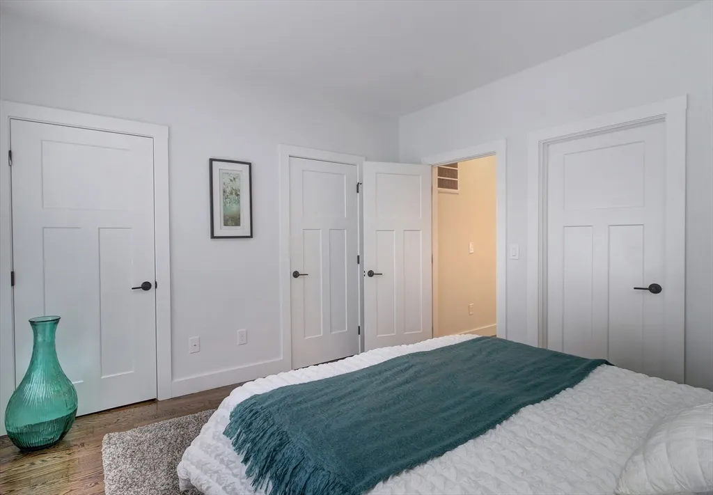 65 Border St, East Boston