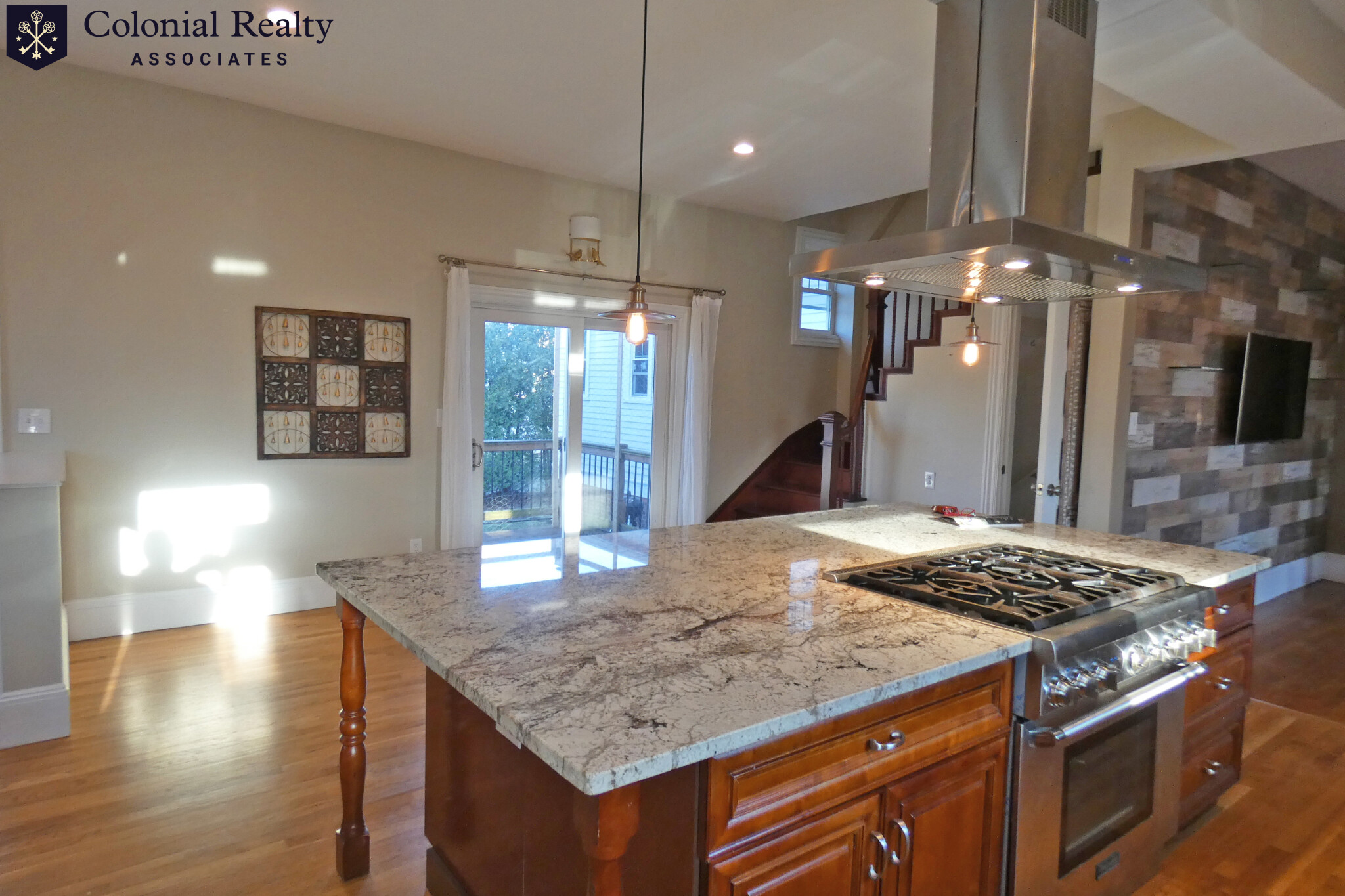 110 Walnut St, Newtonville