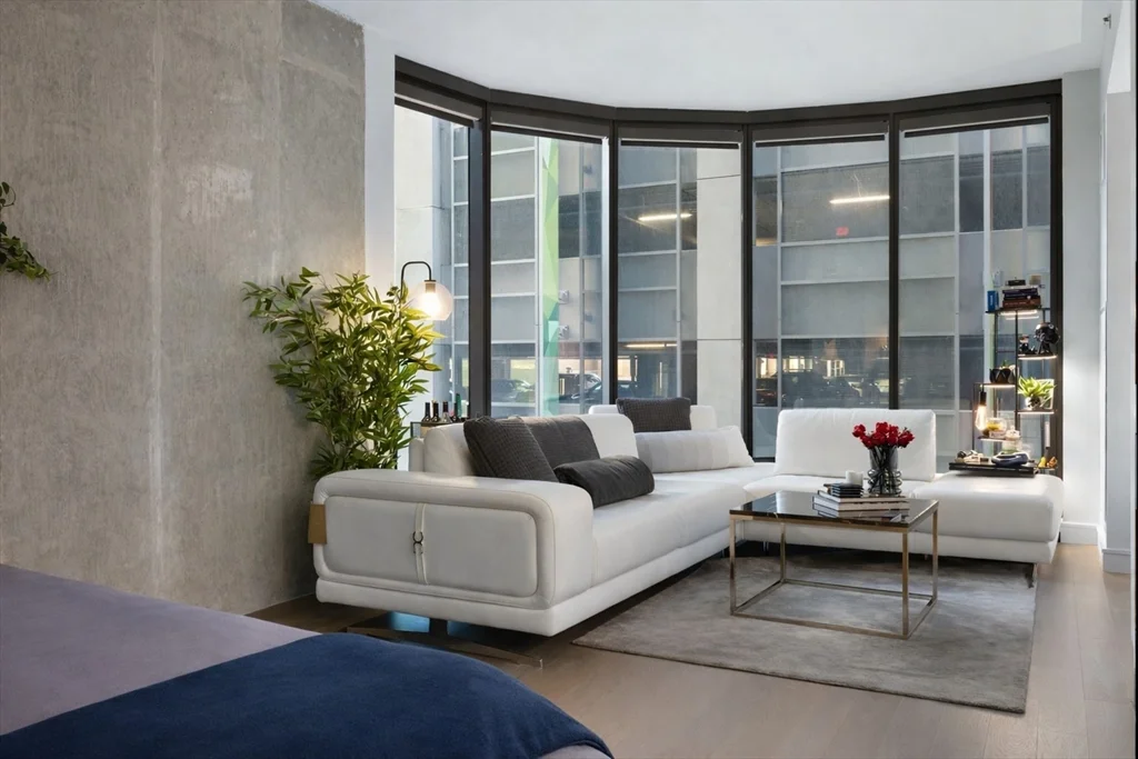 55 Lagrange, Theatre District