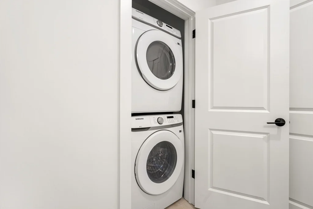 600 Broadway, Everett