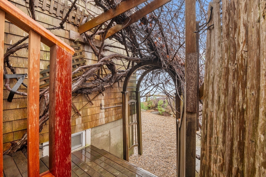 331 Granite St, Folly Cove