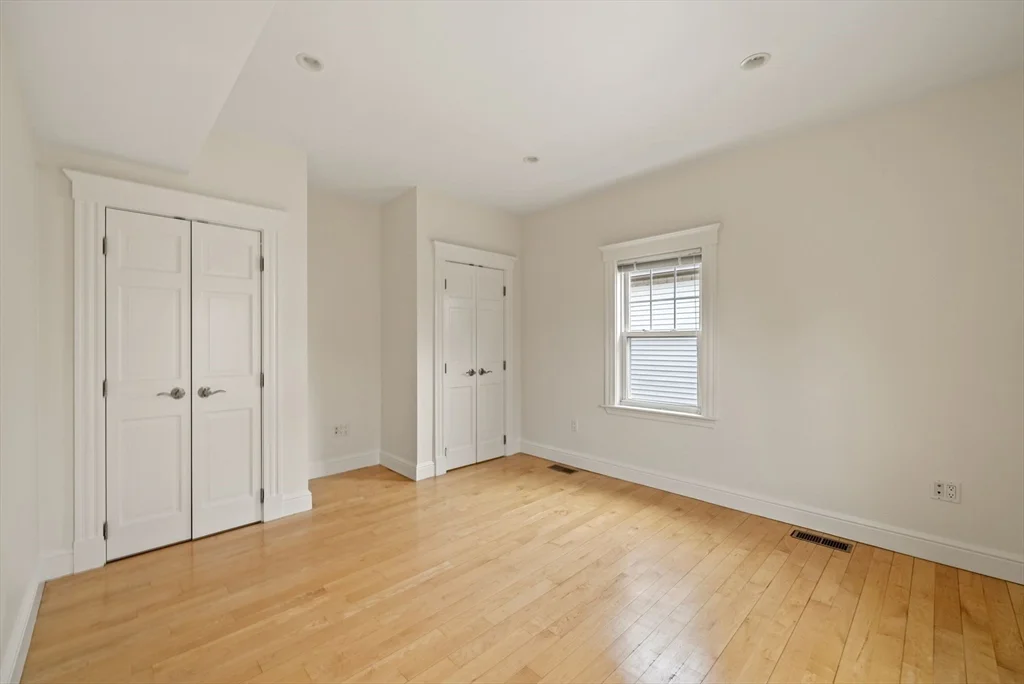 2536 Massachusetts Ave, North Cambridge