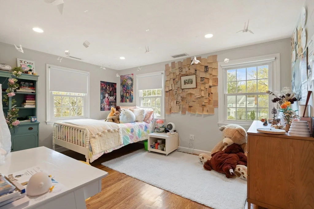 25 Saddle Club Rd, Lexington